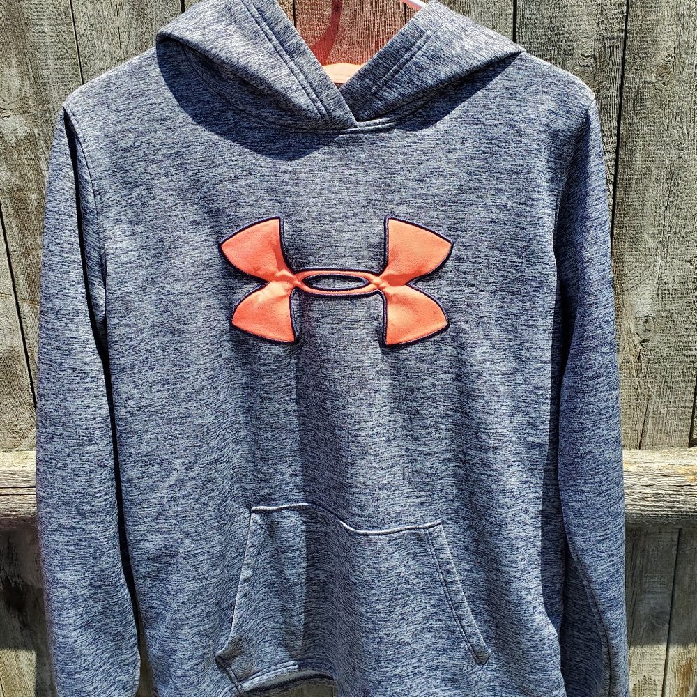 GIRLS UNDER ARMOUR HOODIE SMALL
